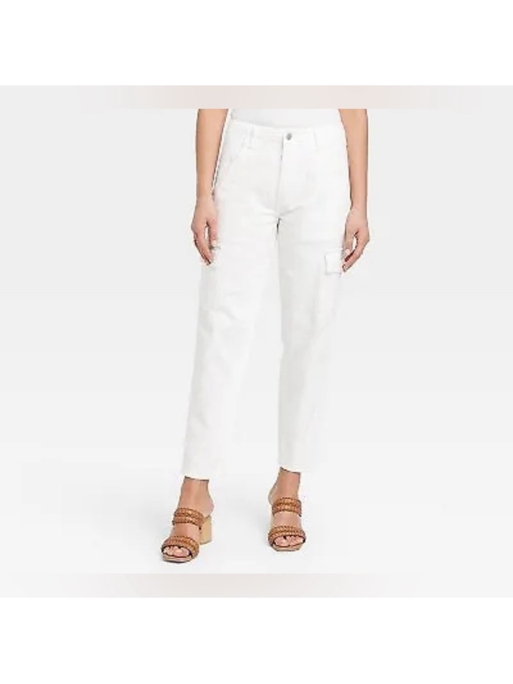 Women's Universal Thread Off-White Mid-Rise Boyfriend Cargo Jeans. Size 14R